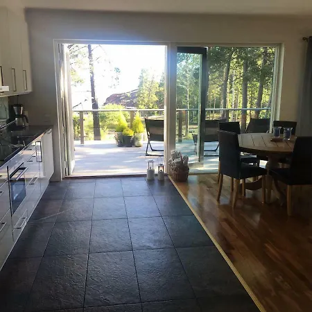 Comfortable Seaside By 4*